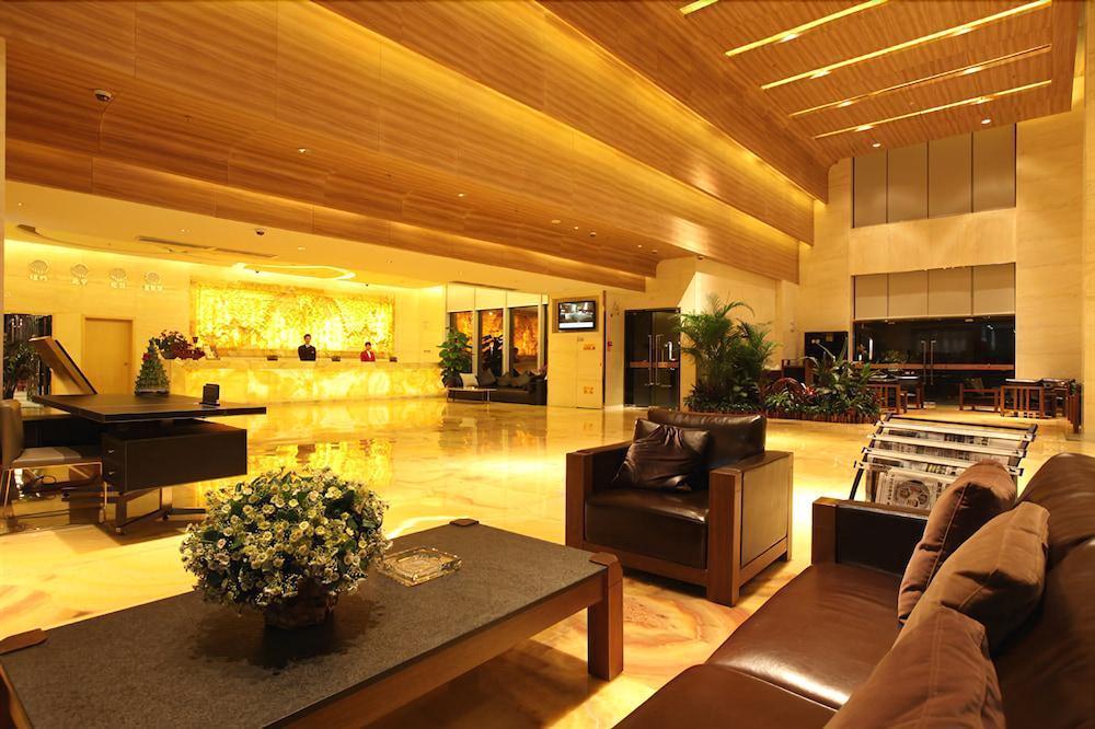 Cedar Hotel Yuzhu ภายนอก รูปภาพ