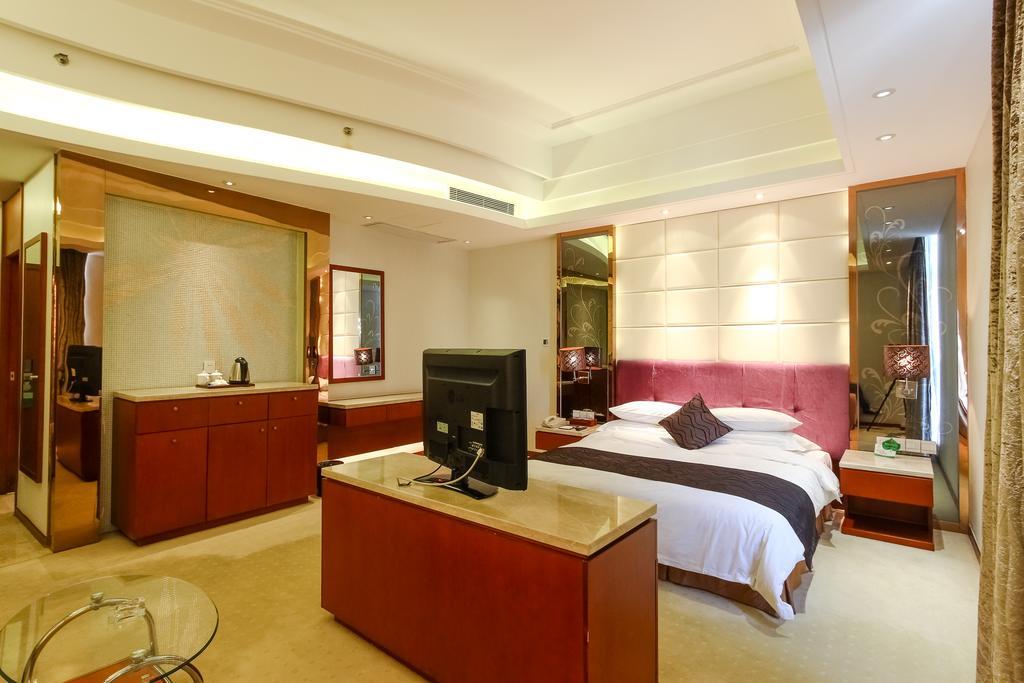 Cedar Hotel Yuzhu ภายนอก รูปภาพ