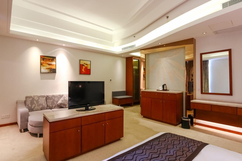 Cedar Hotel Yuzhu ภายนอก รูปภาพ